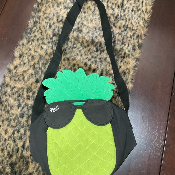 PINK BY VS PINEAPPLE INSULATED COOLER - Picture 7 of 7